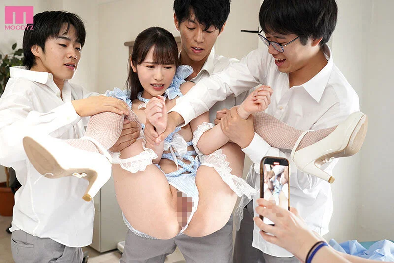 小野六花 midv00537 コスプレ開脚